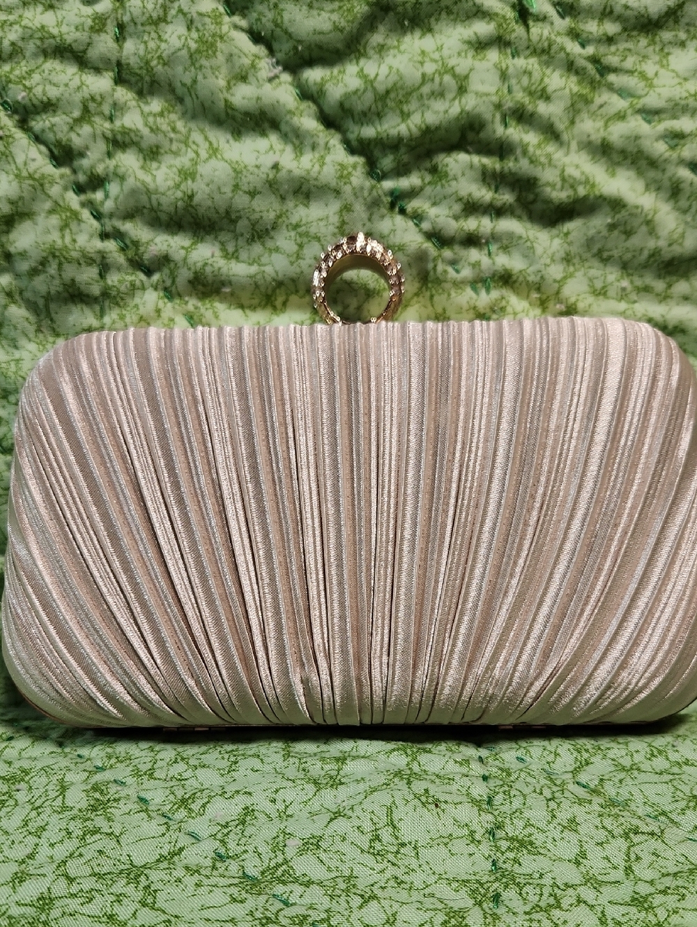 Elegant Champagne Pleated Ring-Clasp Evening Clutch